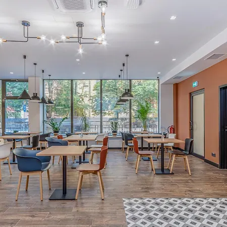 Tulip - Centre ホテル 3*