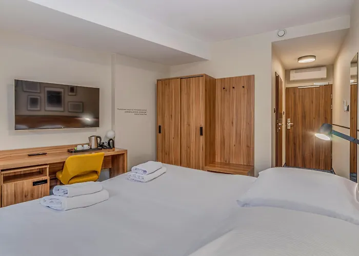 ホテル Tulip - Centre 3*